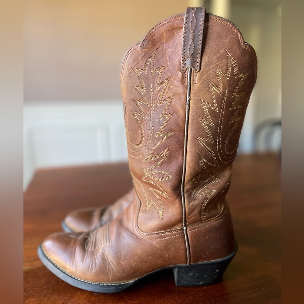 SOLD ❌ Ariat Heritage Women’s Cowgirl boots size 6.5 - Picture 1 of 5